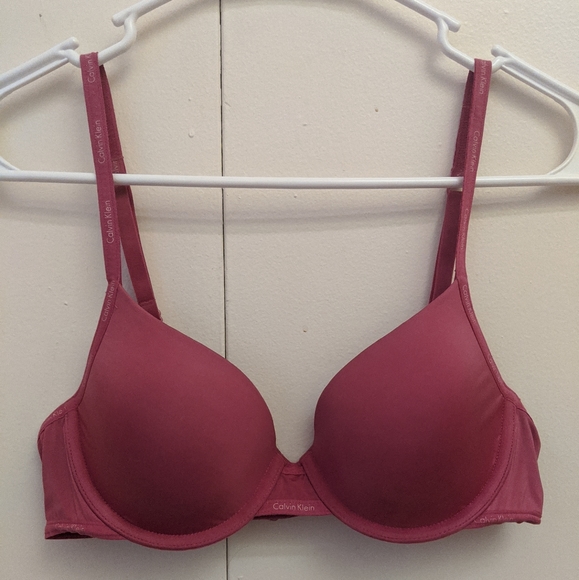 Calvin Klein 34 B bra - Picture 1 of 1